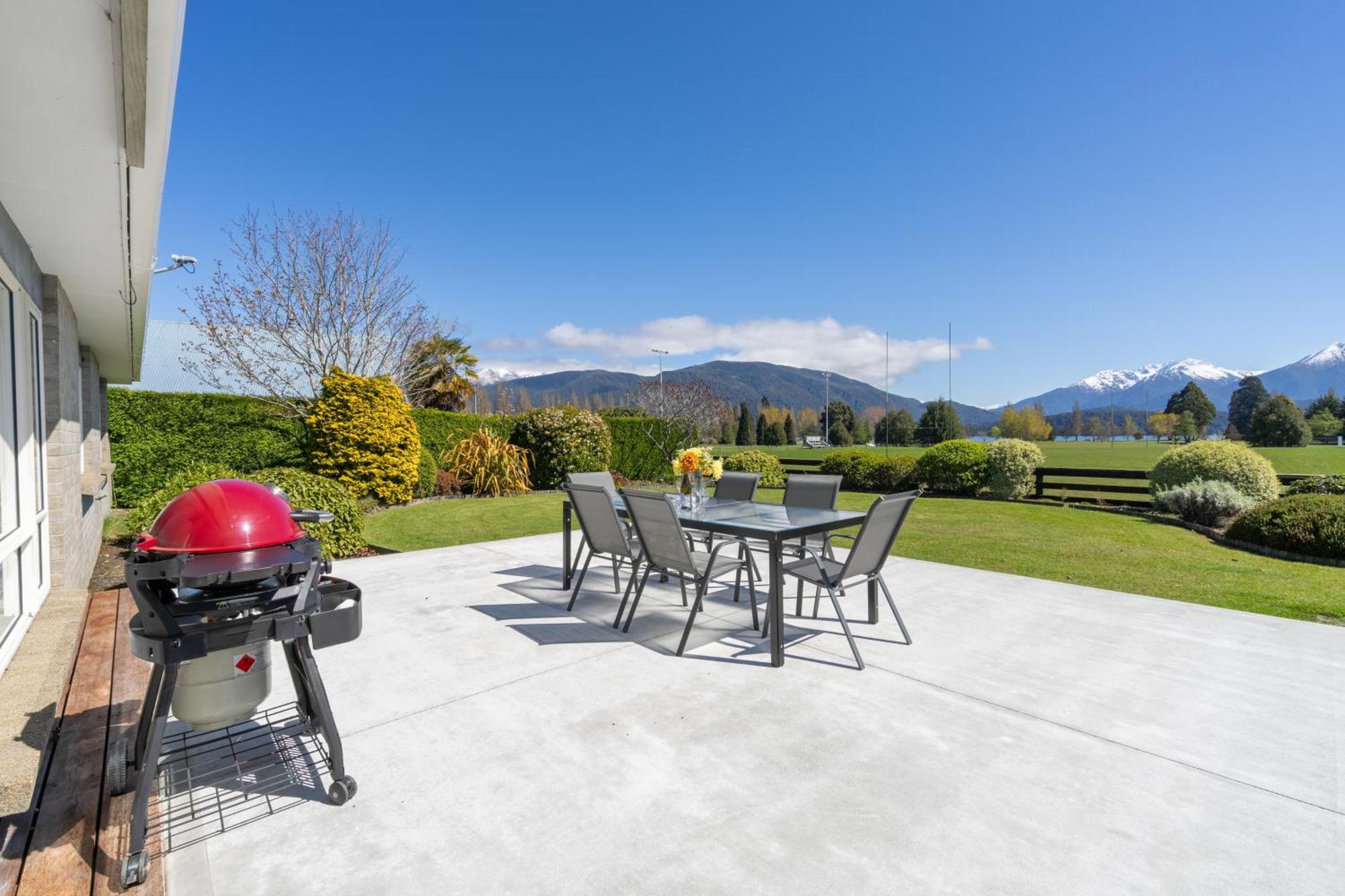 Kepler Retreat - Te Anau Holiday Home Екстериор снимка