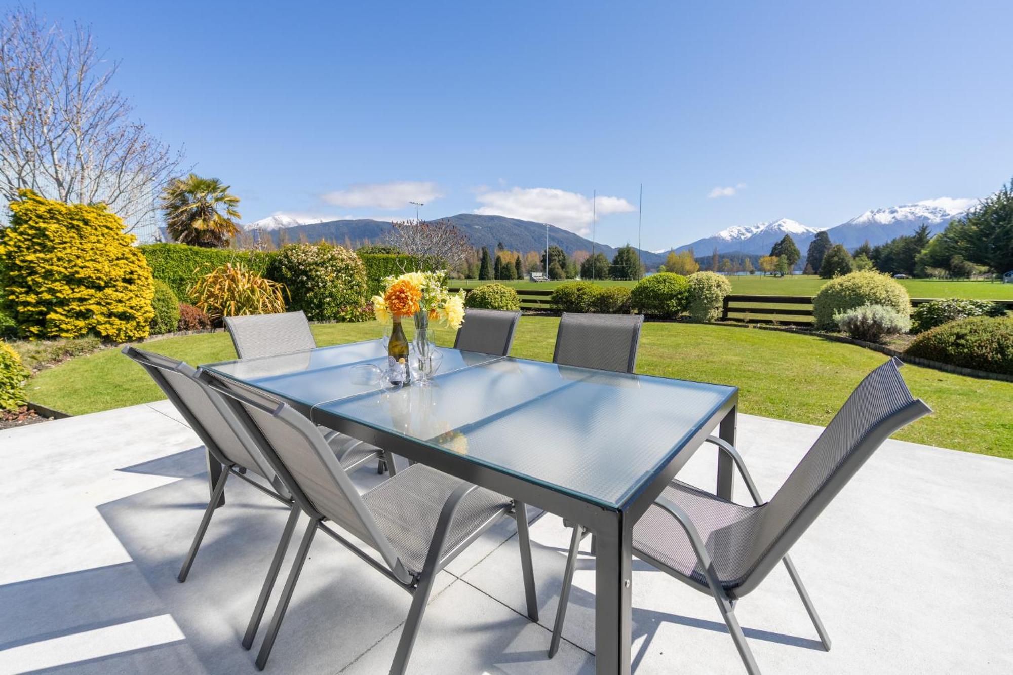 Kepler Retreat - Te Anau Holiday Home Екстериор снимка